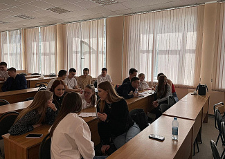 ПРОВЕДЕНИЕ ПРАВОВОГО БИБЛИОКВИЗА ДЛЯ СТУДЕНТОВ САФУ И ПРАВОВЫХ ЗАНЯТИЙ ДЛЯ ВЗРОСЛЫХ И УЧАЩИХСЯ ШКОЛЫ В УСТЬЯНСКОМ РАЙОНЕ